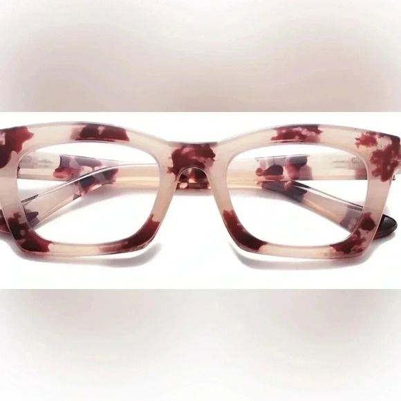 Oprah Style Reading Glasses - Picture 1 of 4